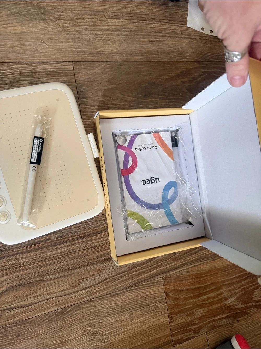 Q6 White Drawing Tablet with Stylus - Portable Digital Sketchpad